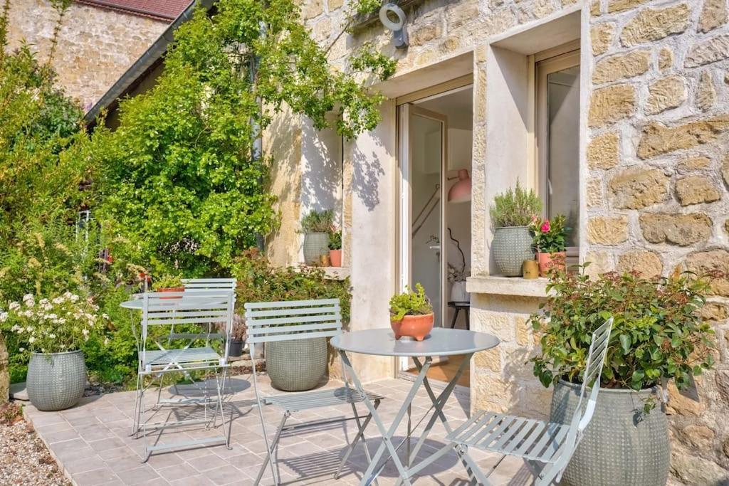 Amman Studio Avec Terrasse Au Coeur Du Village Impressionniste Овер-сюр-Оаз Екстериор снимка
